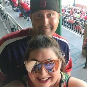 Meet your Posher, Hilary